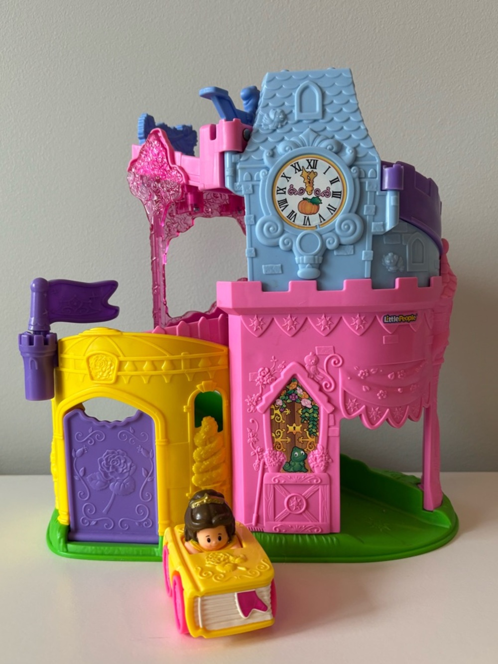 Little People- Princess Wheelie Castle with Belle